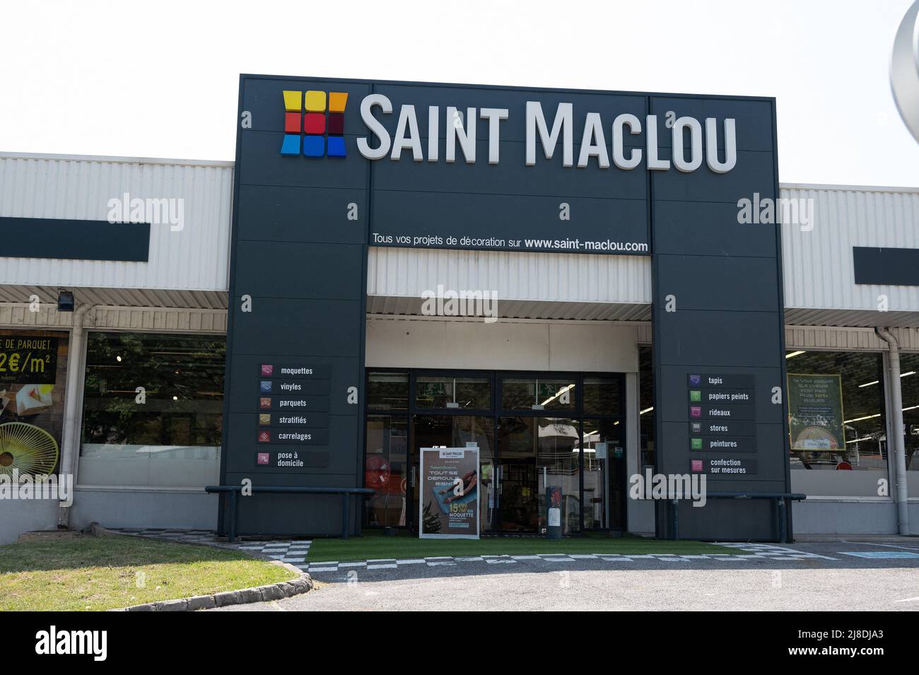 Saint maclou hi-res stock photography and images - Page 3 - Alamy