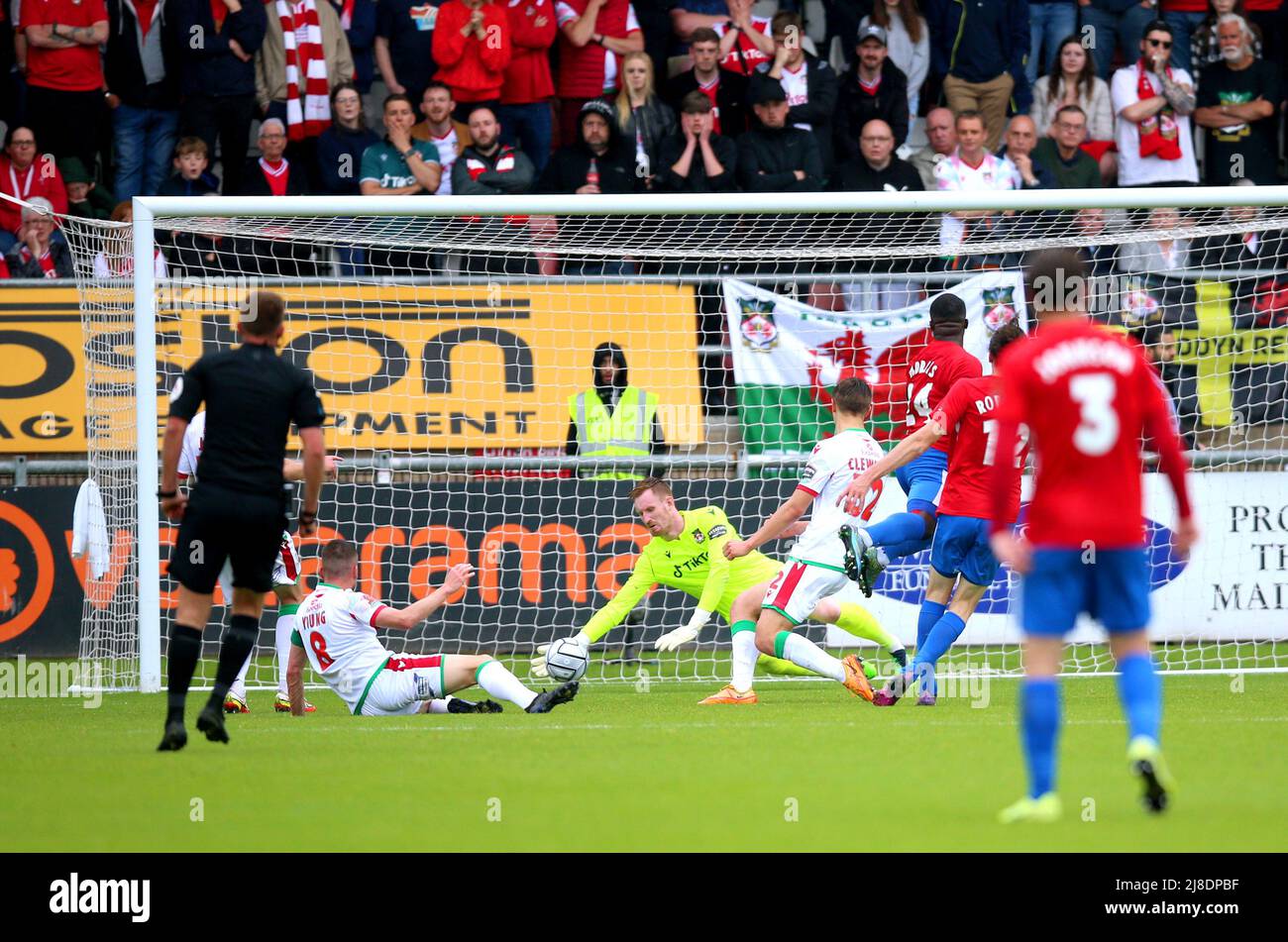Wrexham goalkeeper hires stock photography and images Alamy