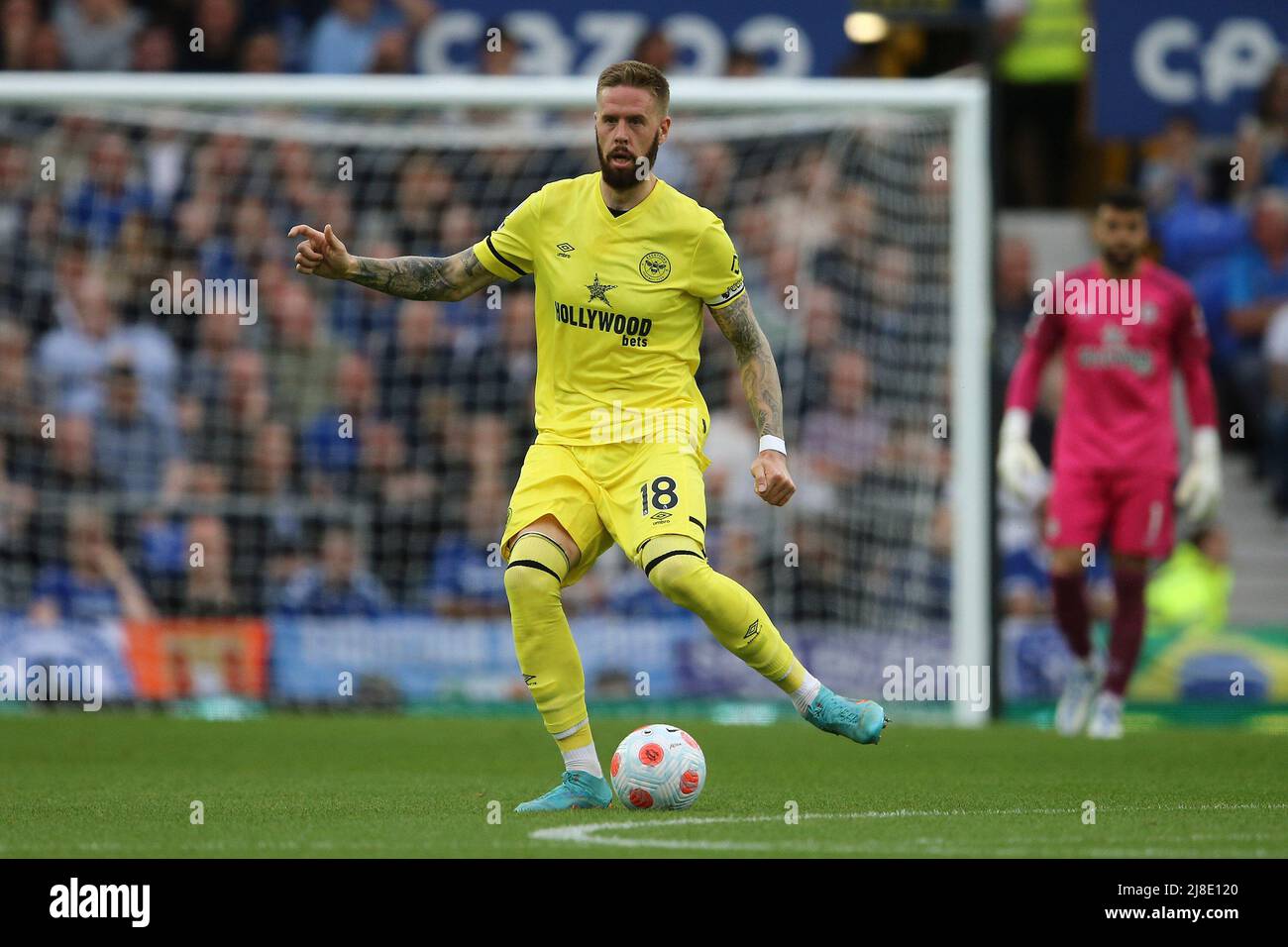 Everton, UK. 15th May, 2022. Pontus Jansson of Brentford in action. Premier League match, Everton v Brentford at Goodison Park in Liverpool on Sunday 15th May 2022. this image may only be used for Editorial purposes. Editorial use only, license required for commercial use. No use in betting, games or a single club/league/player publications. pic by Chris Stading/Andrew Orchard sports photography/Alamy Live news Credit: Andrew Orchard sports photography/Alamy Live News Stock Photo
