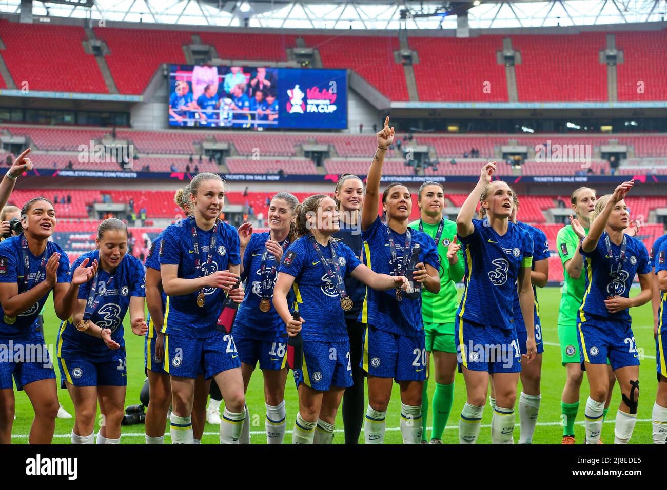 London, UK. 15th May 2022 ; Wembley Stadium, London England; Womens  FA Cup Final, Chelsea Women versus Manchester City Women: Chelsea players celebrate Credit: Action Plus Sports Images/Alamy Live News Stock Photo