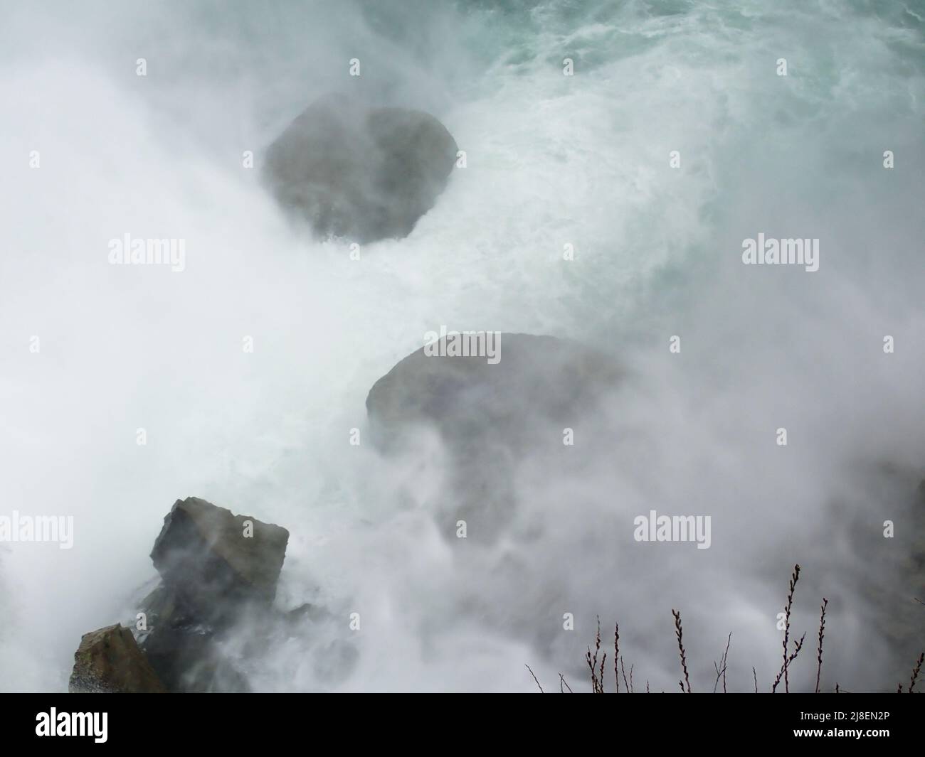 rocks at the bottom of Niagara Falls Stock Photo Alamy