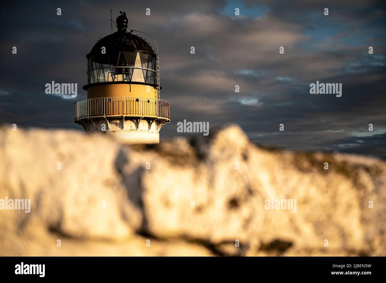 The top of the lighthouse at North light, Fair Isle Stock Photo