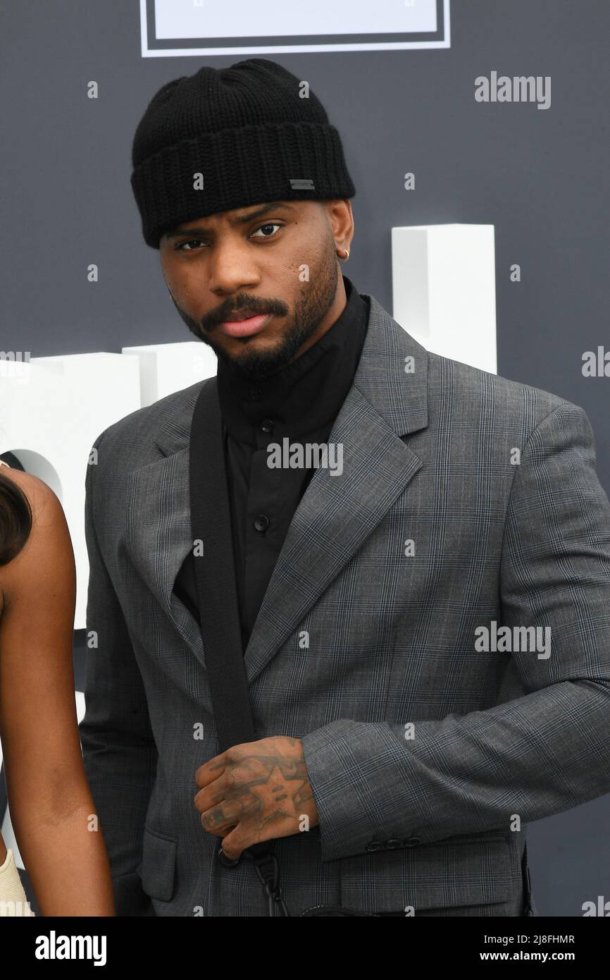 Bryson Tiller attends the 2022 Billboard Music Awards at MGM Grand