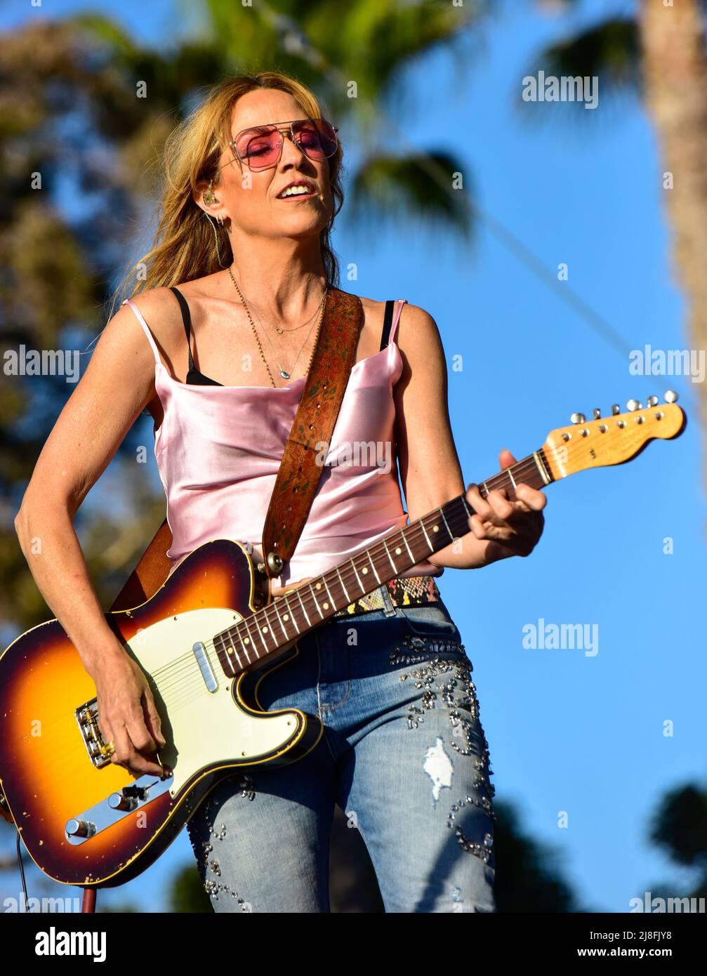 Redondo Beach, California, USA. 15th May, 2022. Sheryl Crow on stage day 3 of BEACHLIFE festival . Credit: Ken Howard/Alamy Live News Stock Photo