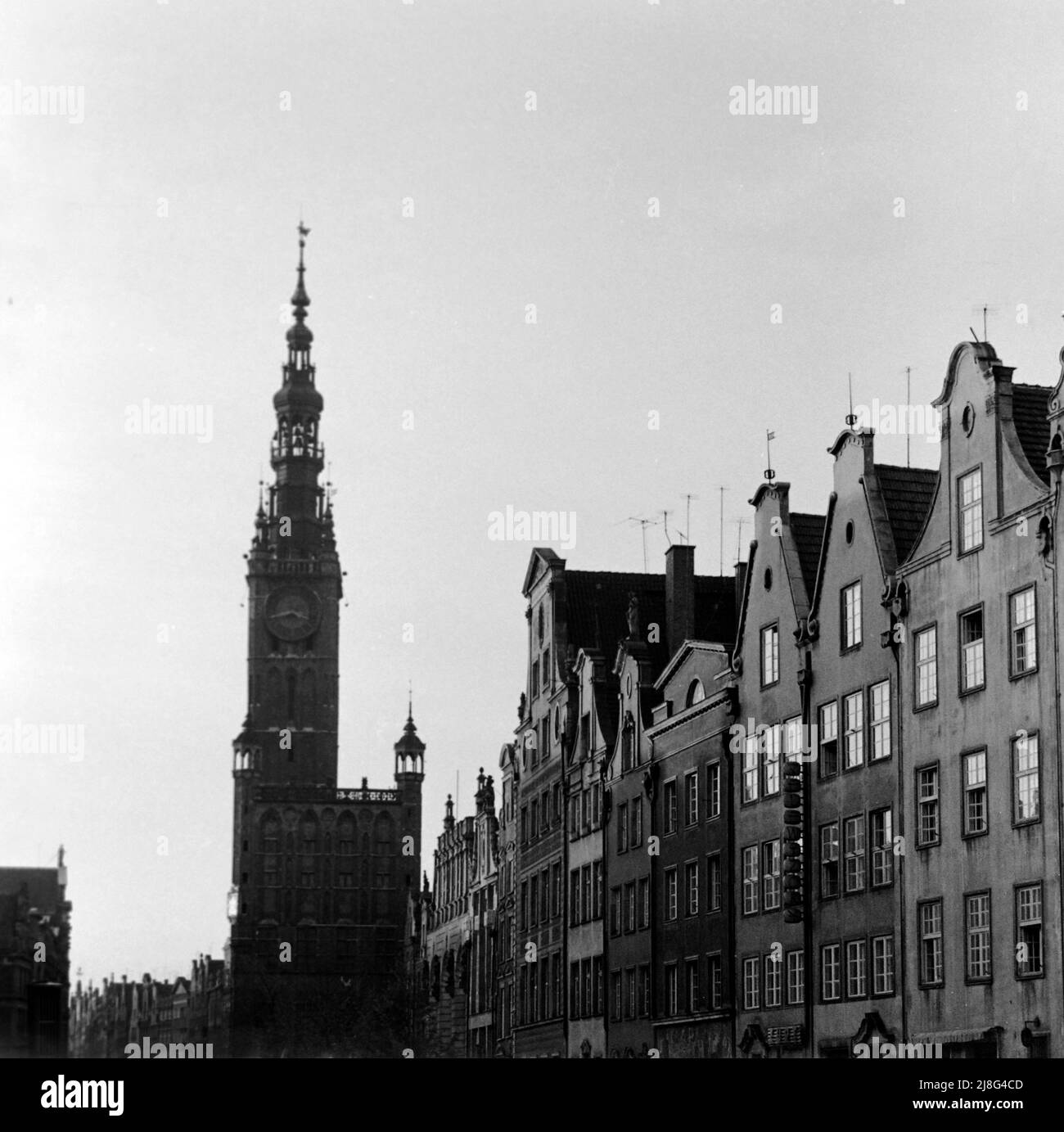 Das Rechtstädtische Rathaus in Danzig, Woiwodschaft Pommern, 1967. Old ...