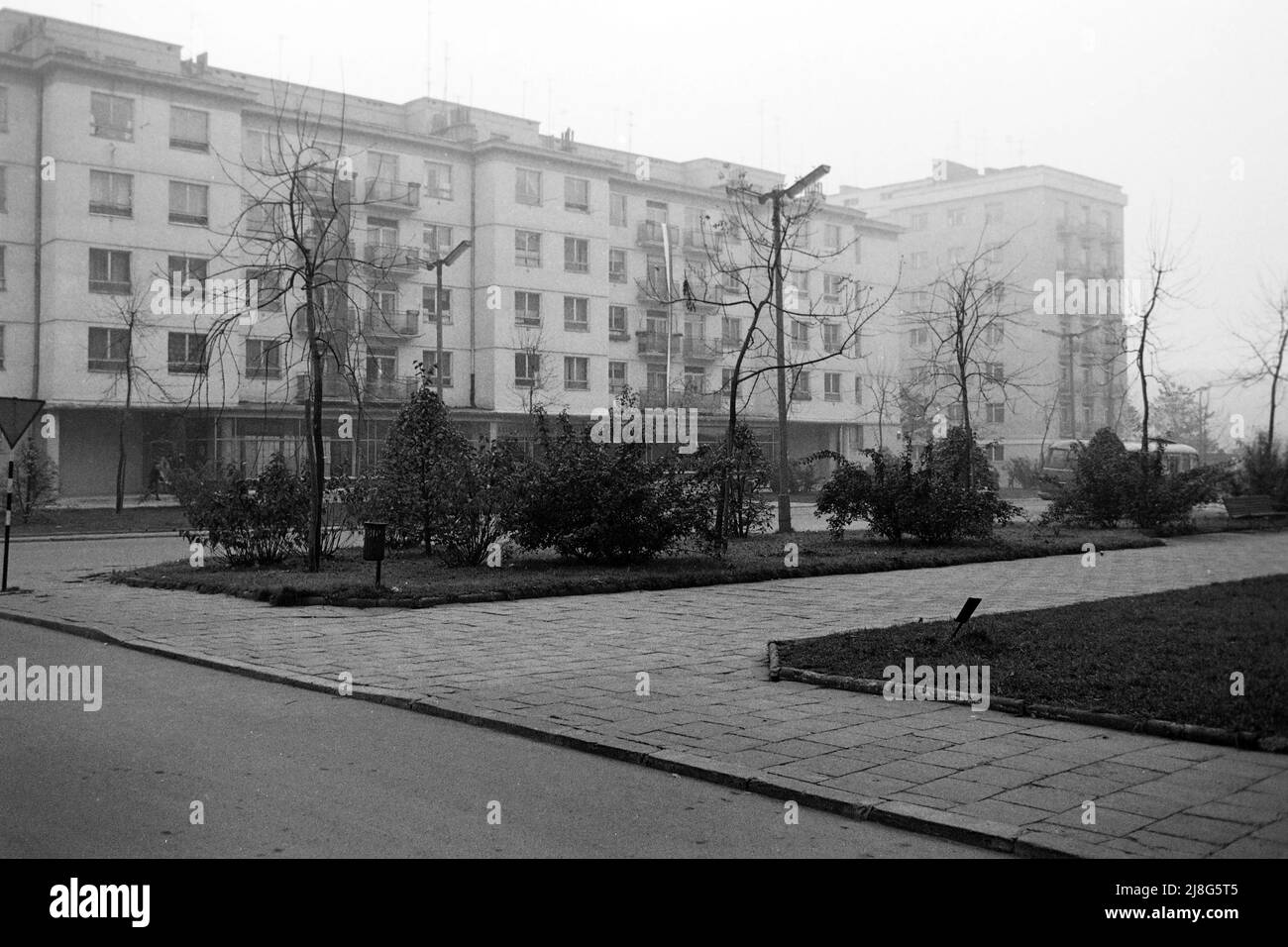 Wohngebiet in Krakau, Woiwodschaft Kleinpolen, 1967. Residential area in Kraków, Lesser Polonia Vovoideship, 1967. Stock Photo