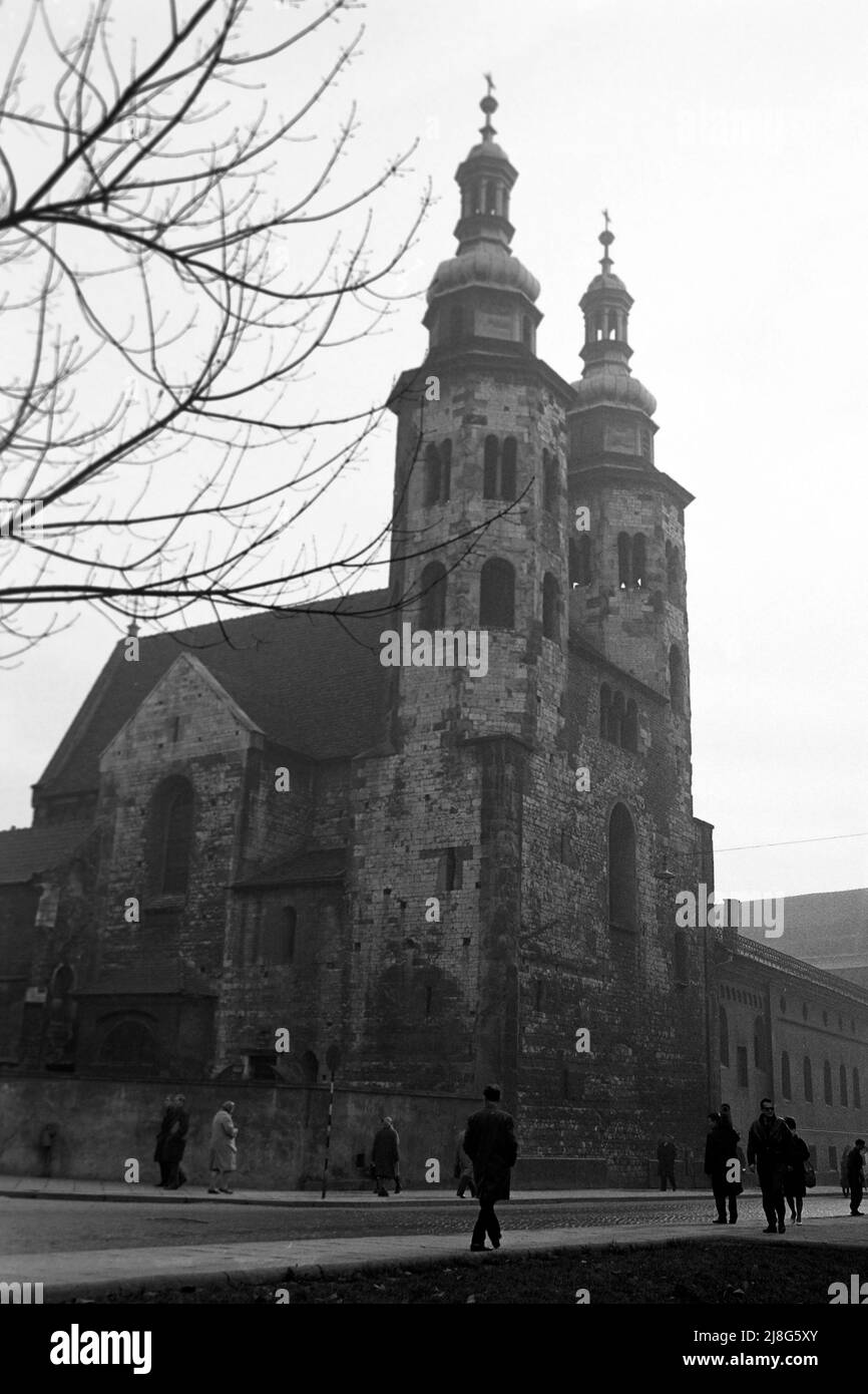 Andreaskirche in Krakau, Woiwodschaft Kleinpolen, 1967. St Andrew's church in Kraków, Lesser Polonia Vovoideship, 1967. Stock Photo