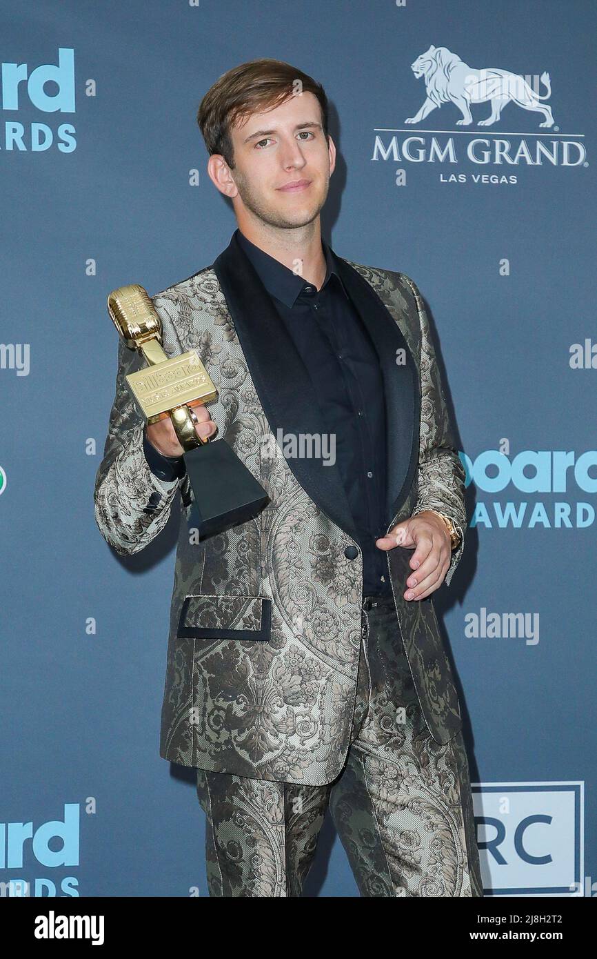 May 15, 2022, Las Vegas, Nevada, USA: Illenium poses with the Top Dance/Electronic Album award in the backstage press room during the 2022 Billboard Music Awards held at the MGM Grand Garden Arena on May 15, 2022. (Credit Image: © Debby Wong/ZUMA Press Wire) Stock Photo