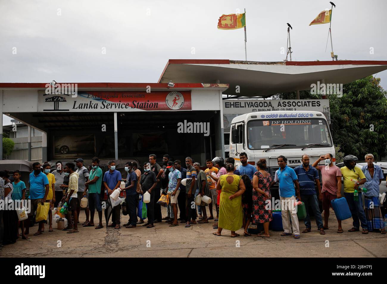 Sri lanka petrol station hi-res stock photography and images - Alamy