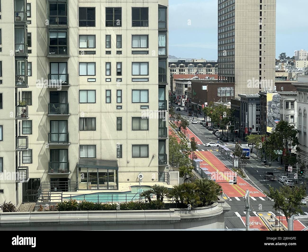 Close-up of rooftop pool for residential building near Van Ness Avenue in San Francisco, California, May 5, 2022. Stock Photo
