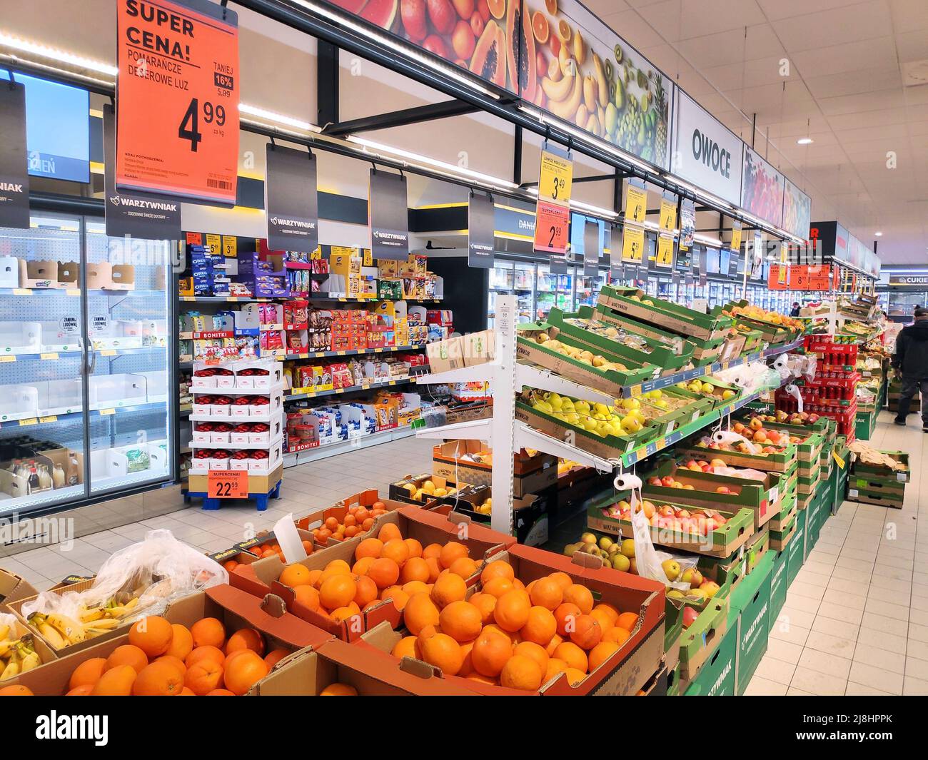 KATOWICE, POLAND DECEMBER 31, 2021 Fruit prices in a Biedronka