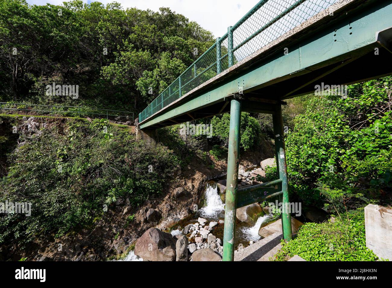 Pedestrian bridge in the Iao Valley in the west of Maui island in