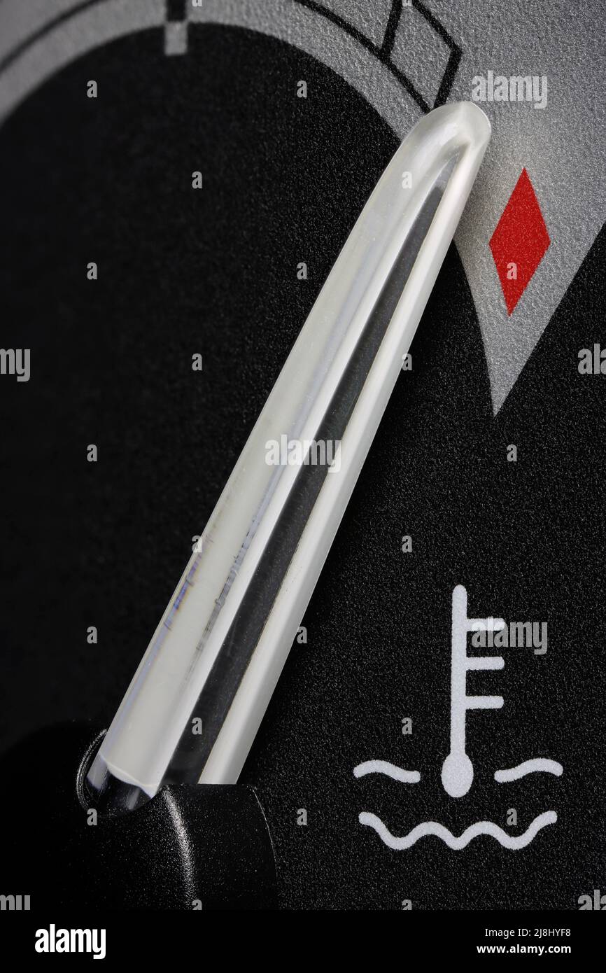temperature gauge in truck dashboard hot Stock Photo Alamy