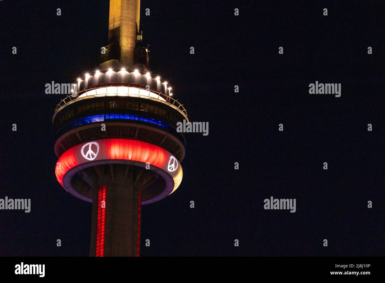 Cn tower at night hi-res stock photography and images - Alamy