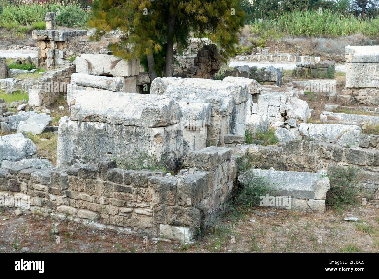 arch of Hadrian at the necropole Al-Bass Tire, an Unesco world heritage site Stock Photo