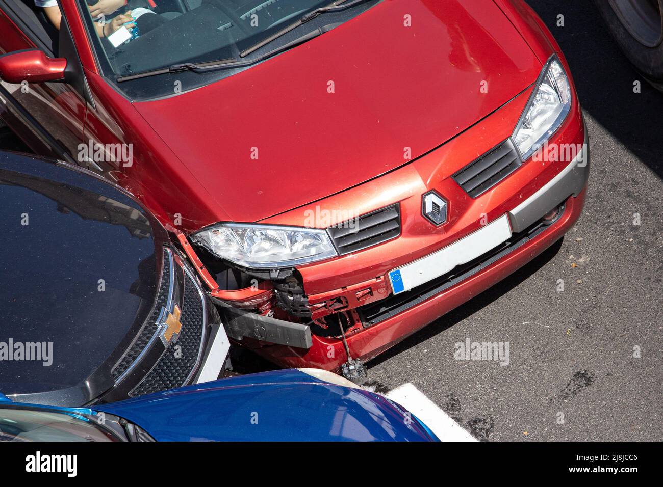 Accident damaged cars hi-res stock photography and images - Alamy
