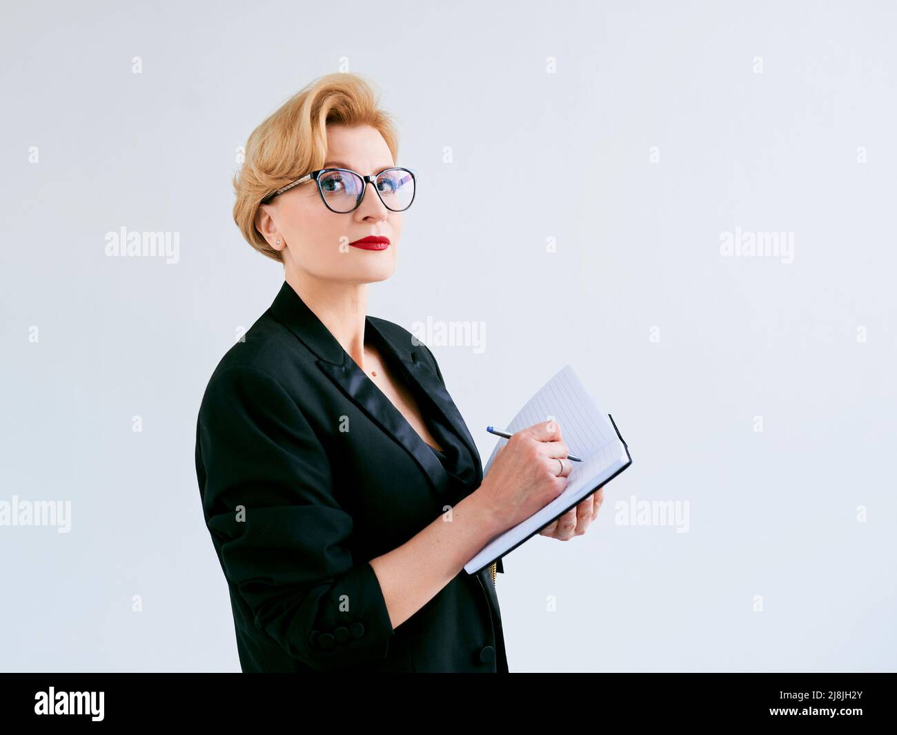 Lady hi-res stock photography images - Page 2 - Alamy