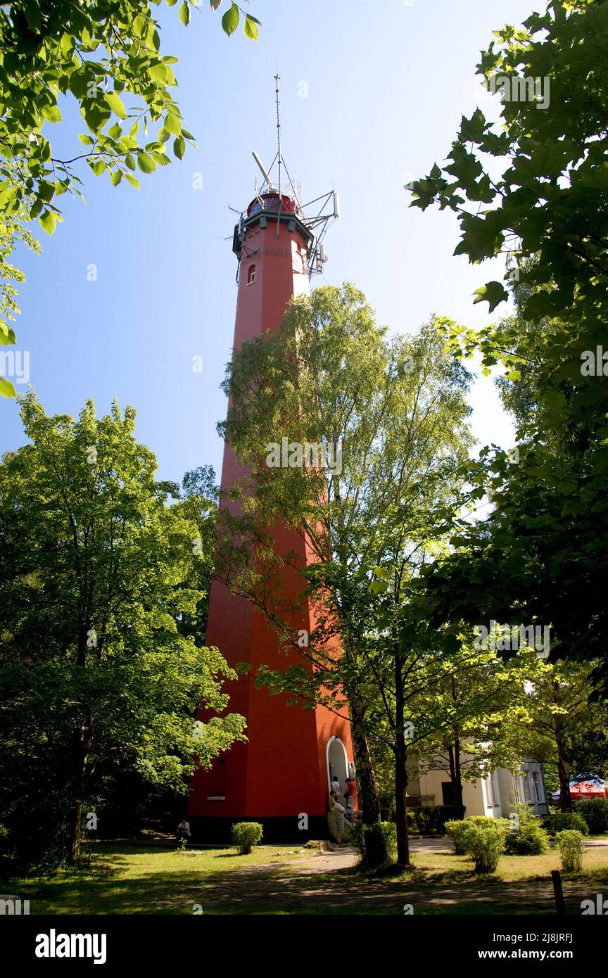 Hel, Pomorze Gdańskie, Poland, Polen, Polska; tall high red lighthouse, hoher roter Leuchtturm, czerwona wysoka latarnia morska Stock Photo