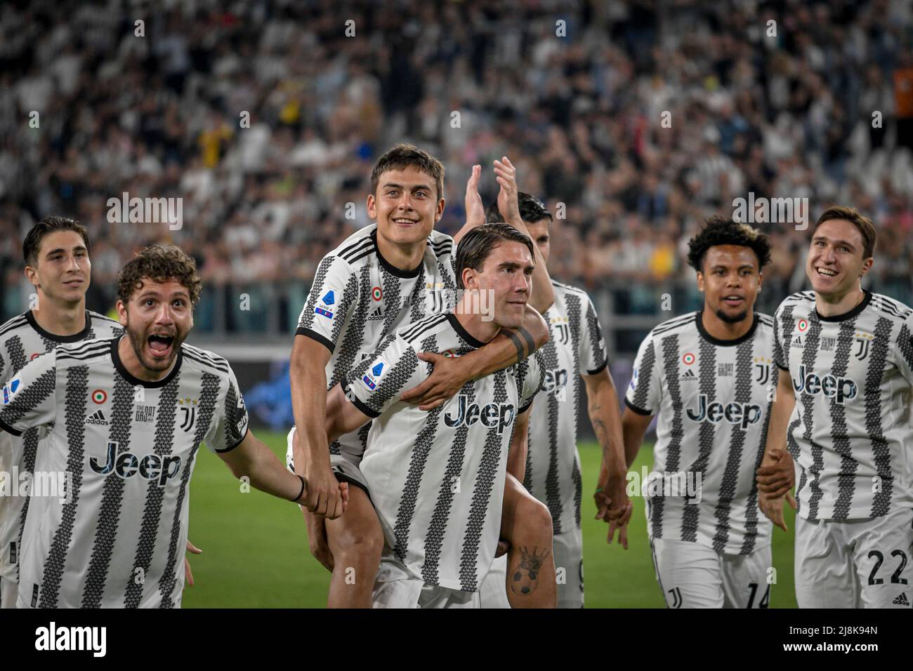 Turin, Italy. 16th May, 2022. Team of Juventus FC poses during the Serie A  2021/22 football match between Juventus FC and SS Lazio at the Allianz  Stadium. (Photo by Fabrizio Carabelli/SOPA Images/Sipa