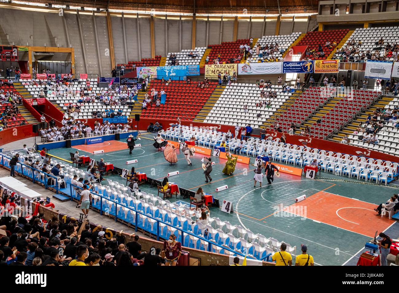Couples Dancing In A Marinera Dance Competition At The Gran Chimu ...
