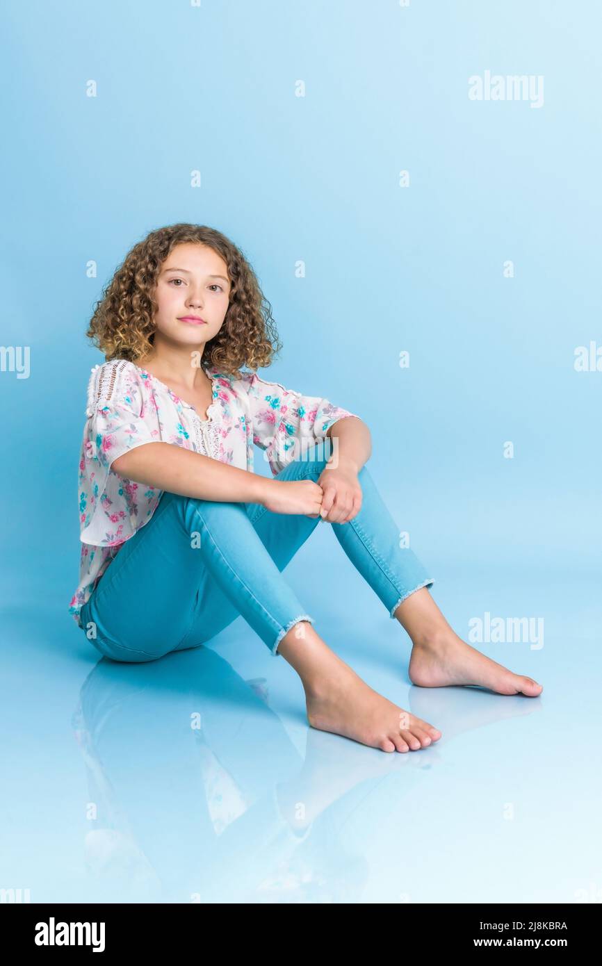 Cute portrait preteen girl hi-res stock photography and images - Alamy