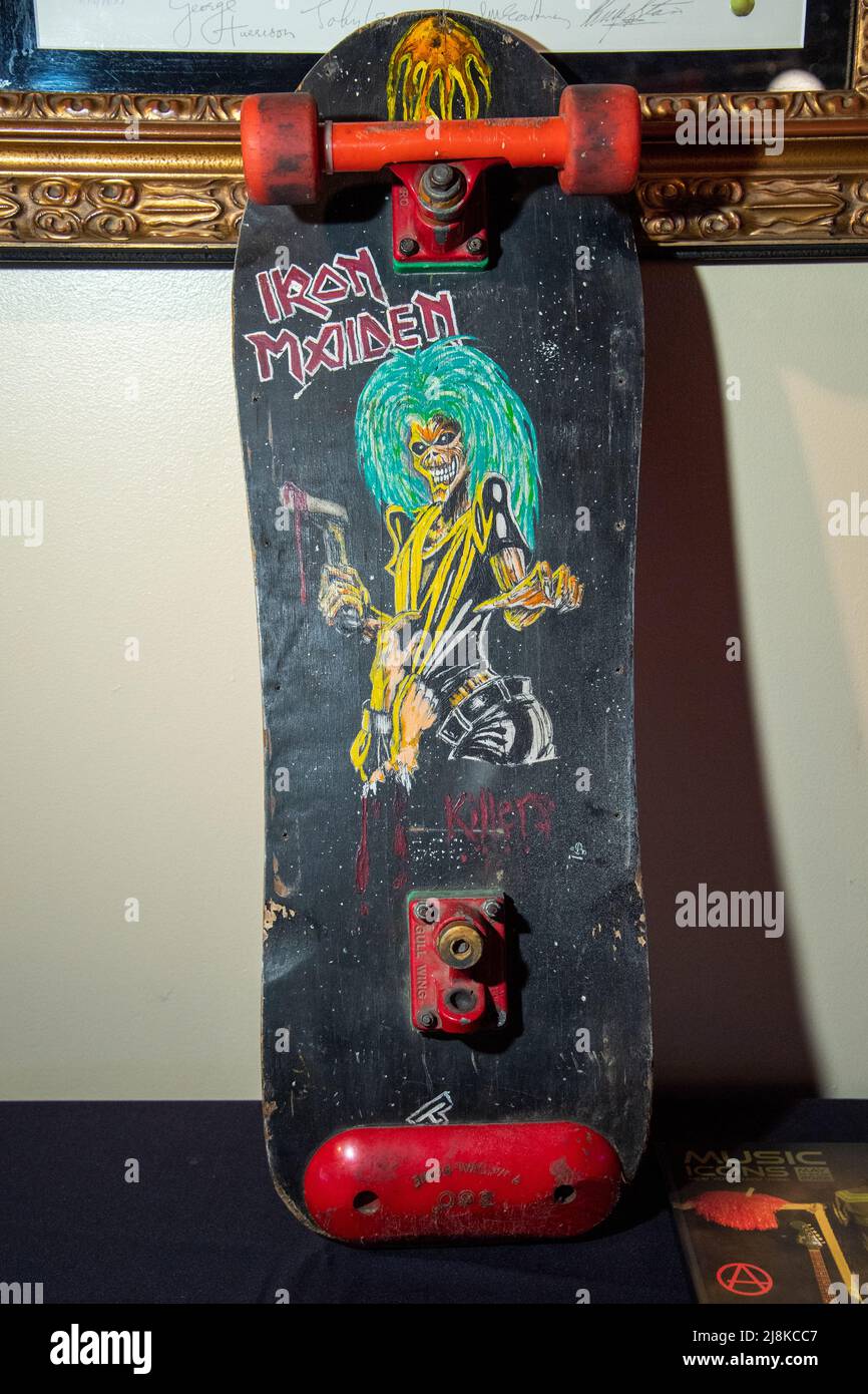 Skateboard icons hi-res stock photography and images - Alamy