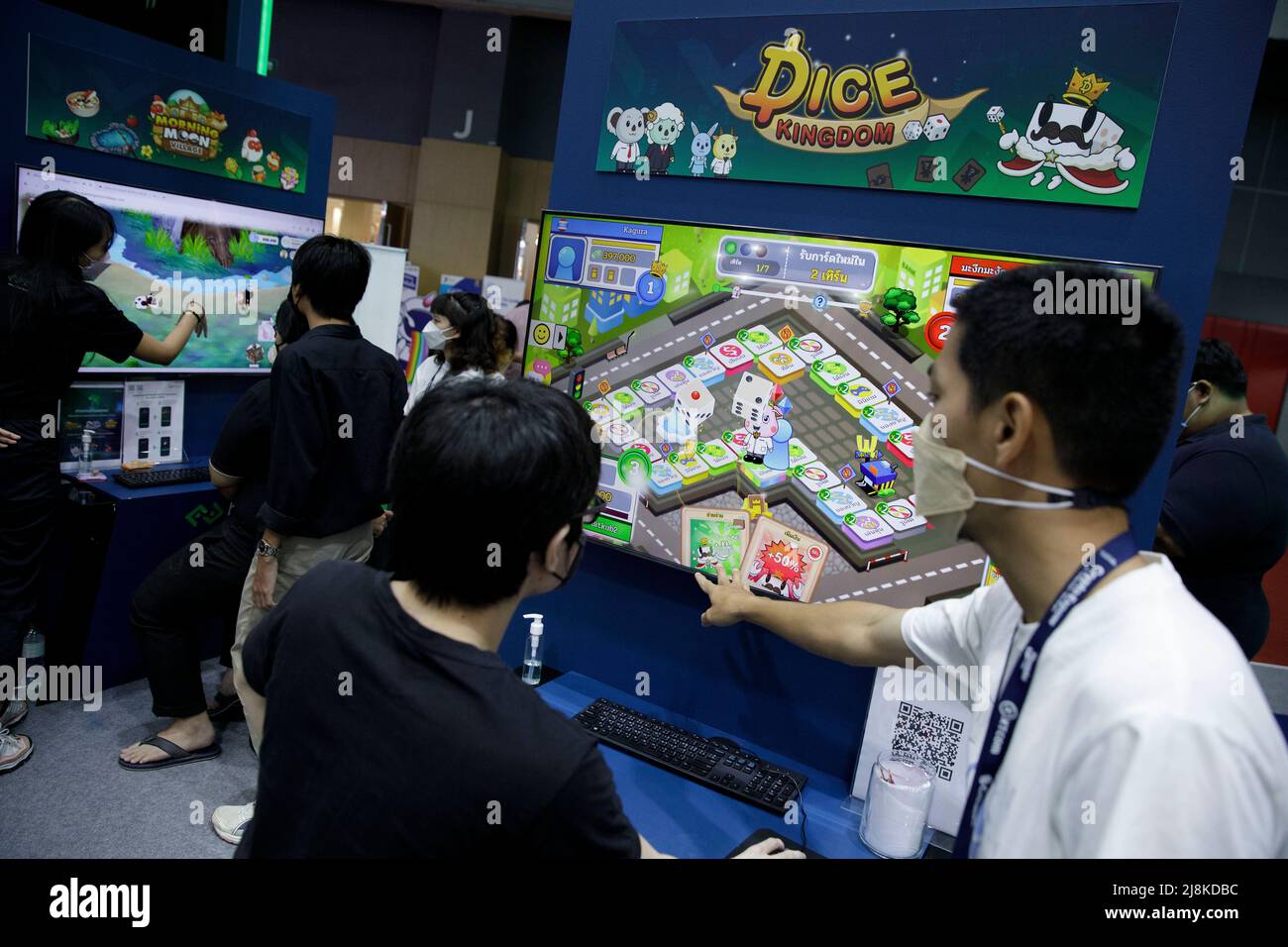 Gamefi hi-res stock photography and images - Alamy