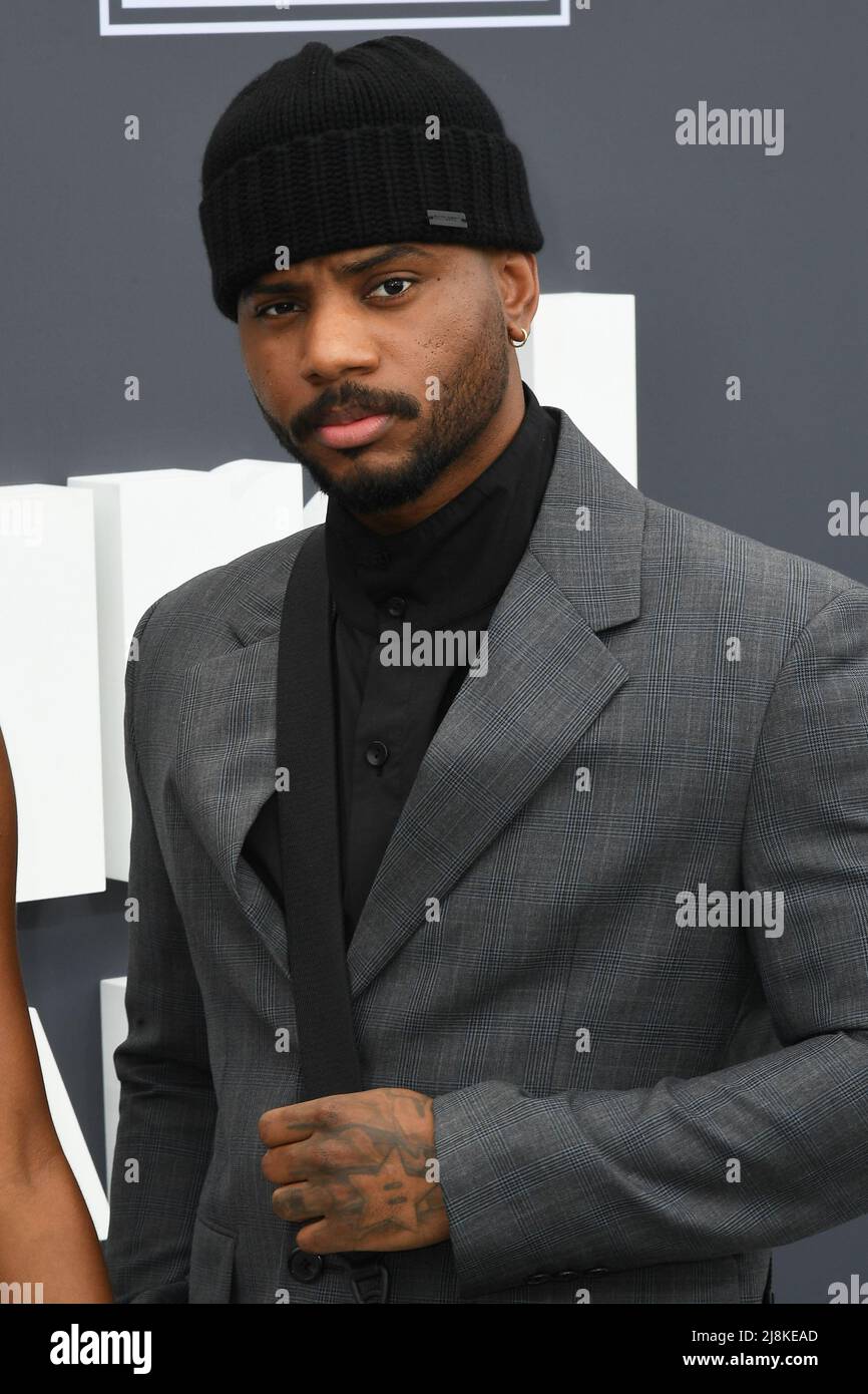 Bryson Tiller attends the 2022 Billboard Music Awards at MGM Grand