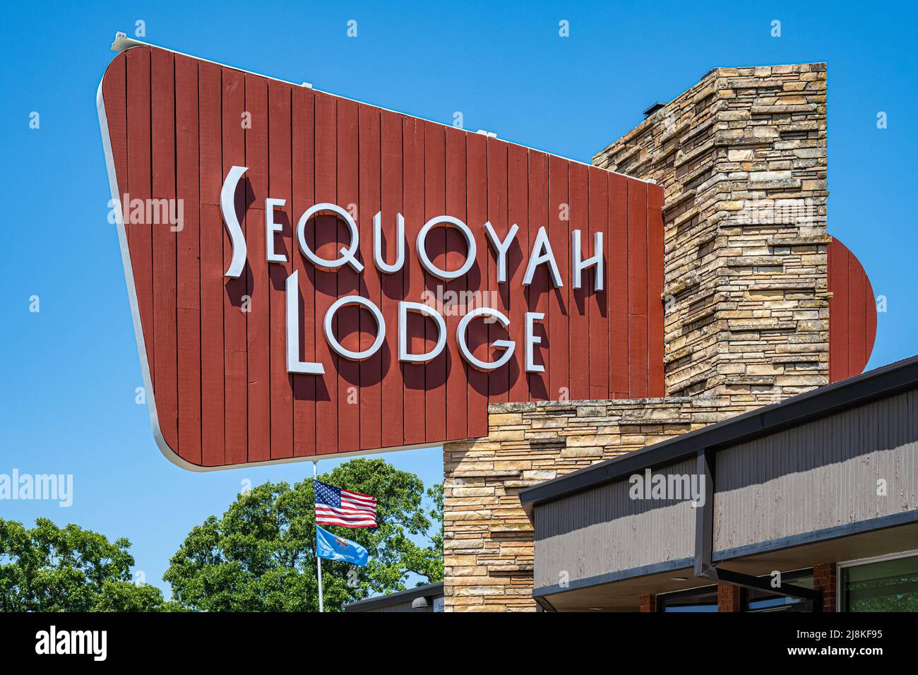 Sequoyah Lodge at Sequoyah State Park in Hulbert, Oklahoma. (USA) Stock Photo