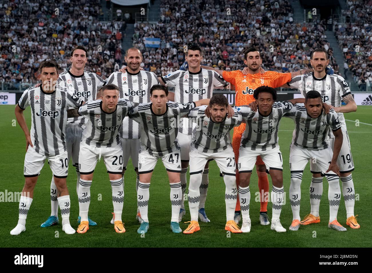 Juventus players pose for a team photo during the Serie A 2021/2022  football match between Juventus FC and SS Lazio at Juventus stadium in  Torino (Ita Stock Photo - Alamy