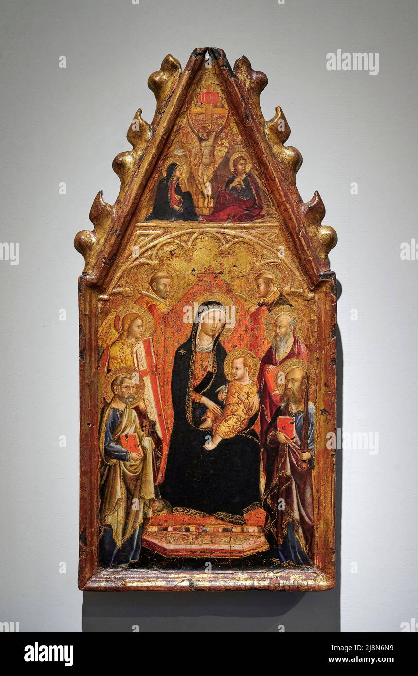 Madonna con Bambino in trono, sei santi,Cristo crocifisso tra Maria e S. Giovanni dolenti   - tempera su tavola - Maestro del trittico Richardson   - Stock Photo