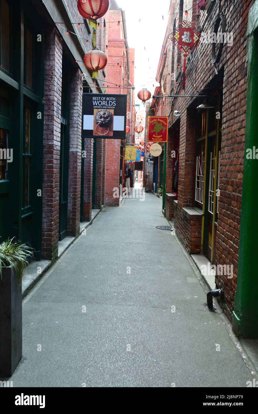 FAN TAN ALLEY IN VICTORIA BC, CHINATOWN , CANADA Stock Photo