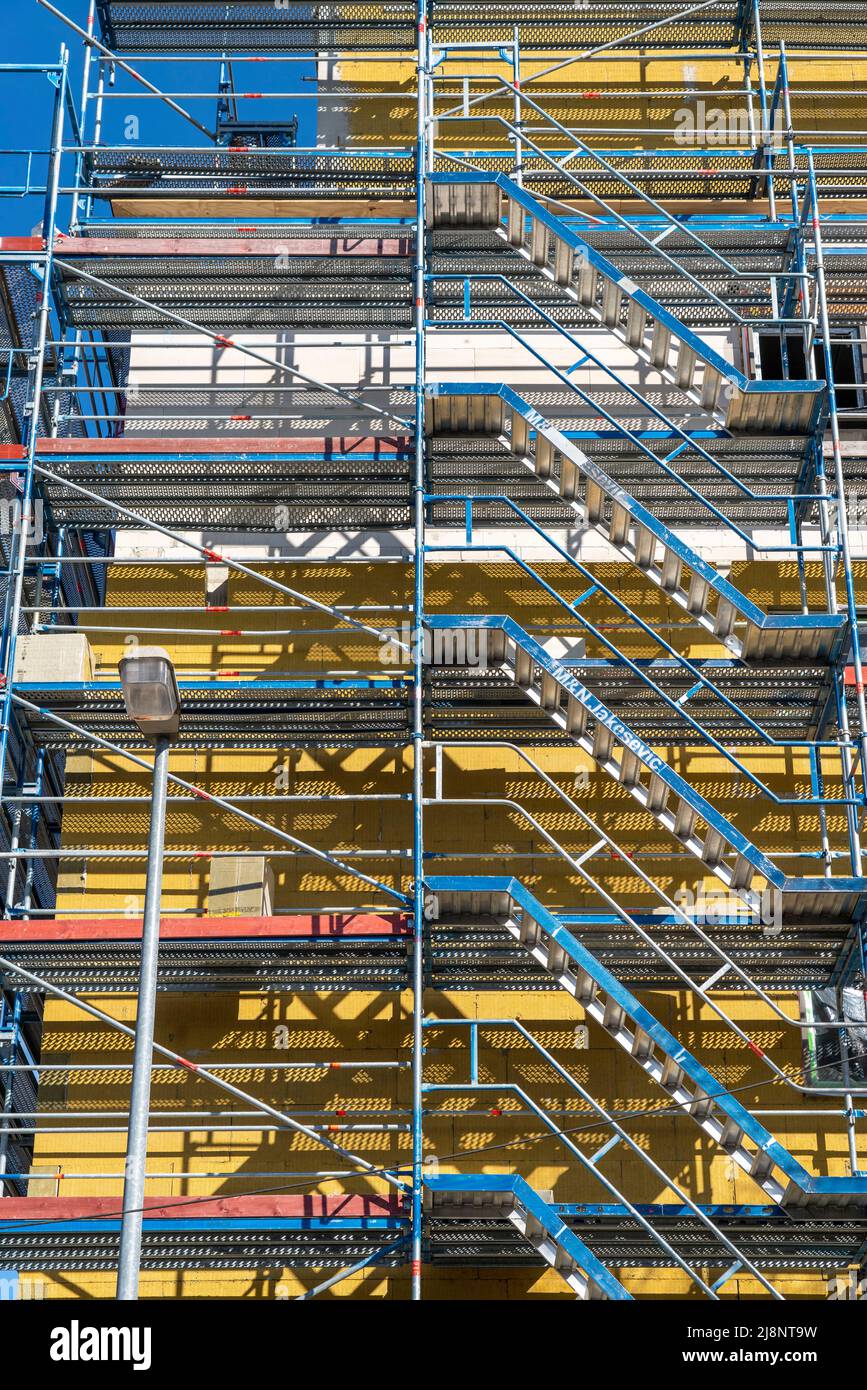 Wohnungsbau, Neubau einer Wohnanlage, Rohbau, teils schon mit Wärmedämmung versehen, NRW, Deutschland, Stock Photo