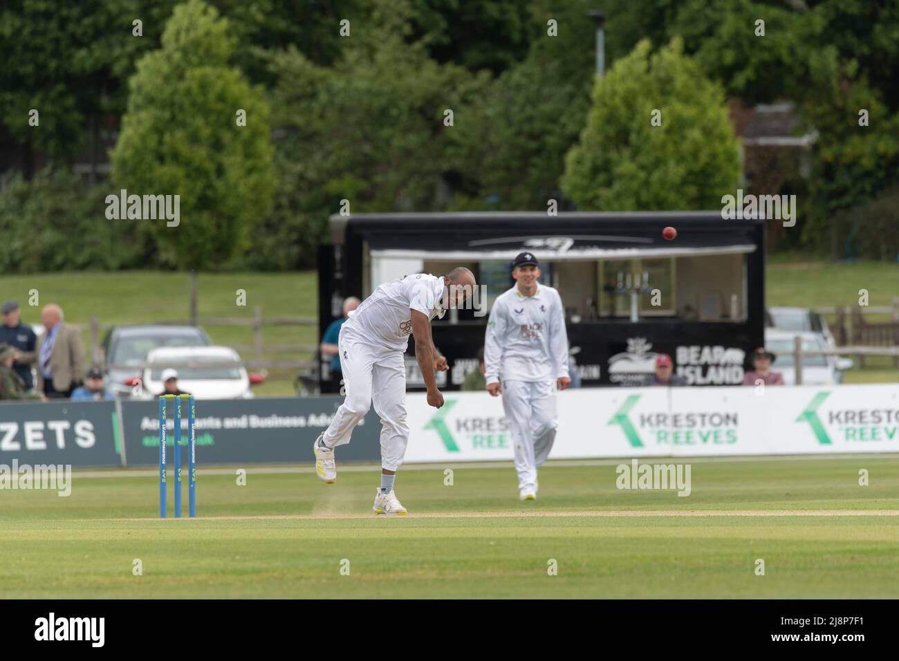 Daniel Bell- Drummond bowls for Kent against Surrey at the Kent County Cricket Ground in Beckenham, Kent Stock Photo