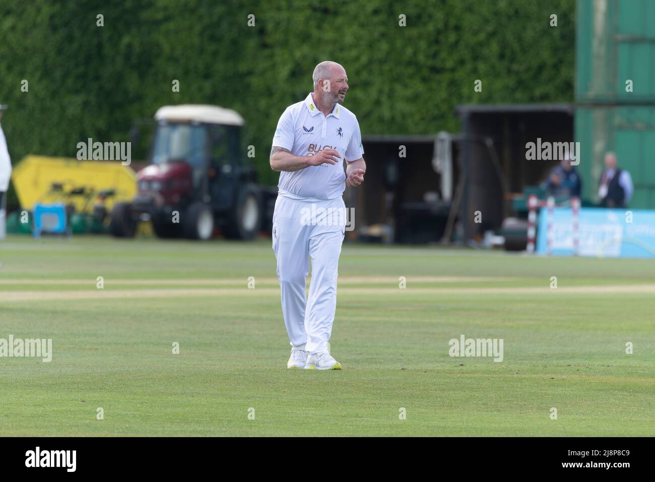Darren Stevens of Kent County Cricket Club prepares to bowl Stock Photo