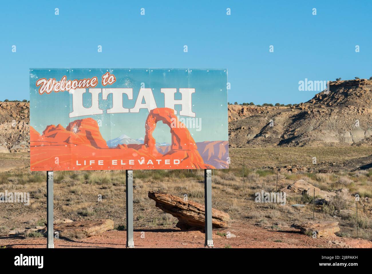 Montezuma Creek, UT - October 10, 2021: Welcome to Utah sign along the highway near the southern Utah state boarder Stock Photo