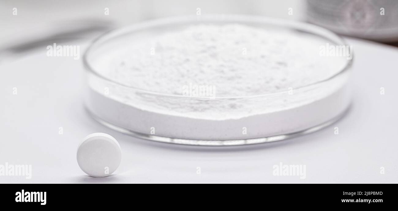 acetylsalicylic acid in laboratory, petri dish with chemical components