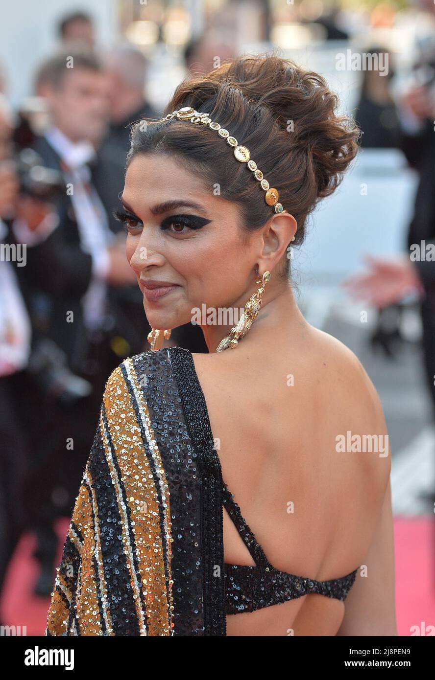 Cannes, France. 17th May, 2022. The actress Deepika Padukone attends the screening of 'Final Cut' (original title: 'Coupez!') and the Opening Ceremony Red Carpet during the 75th Annual Cannes Film Festival at Palais des Festivals. Credit: Stefanie Rex/dpa/Alamy Live News Stock Photo