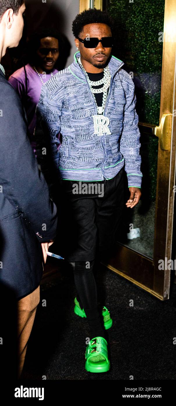 New York City, United States. 15th May, 2022. MANHATTAN, NEW YORK CITY, NEW YORK, USA - MAY 15: American rapper Roddy Ricch (Rodrick Wayne Moore Jr.) arrives at the 'Saturday Night Live' After Party held at L'Avenue at Saks on May 15, 2022 in Manhattan, New York City, New York, United States. (Photo by Jordan Hinton/Image Press Agency) Credit: Image Press Agency/Alamy Live News Stock Photo