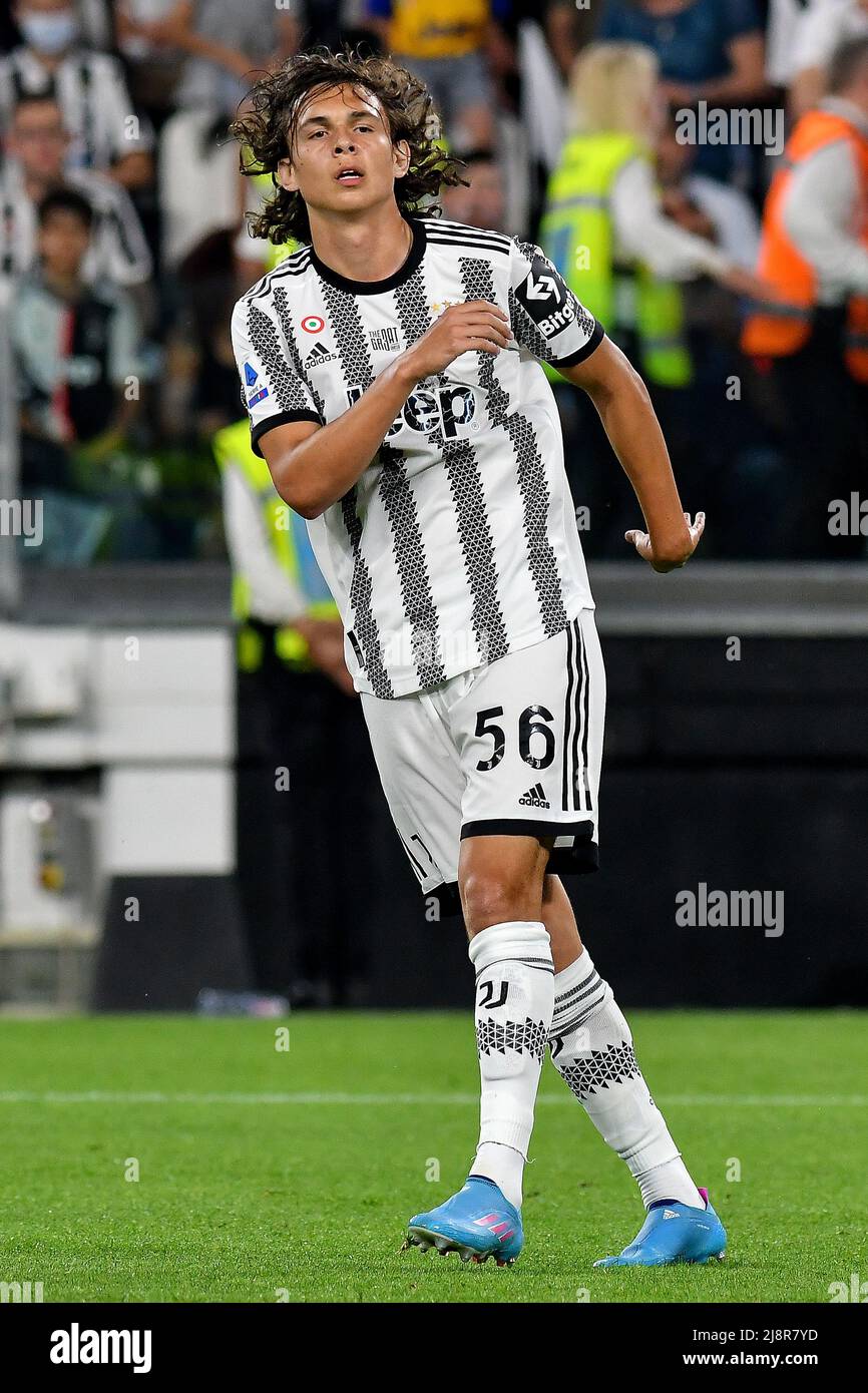 Dusan Vlahovic of ACF Fiorentina in action against Leonardo Bonucci of Juventus  FC during ACF Fiorentina vs Juventu - Photo .LiveMedia/Matteo Papini Stock  Photo - Alamy