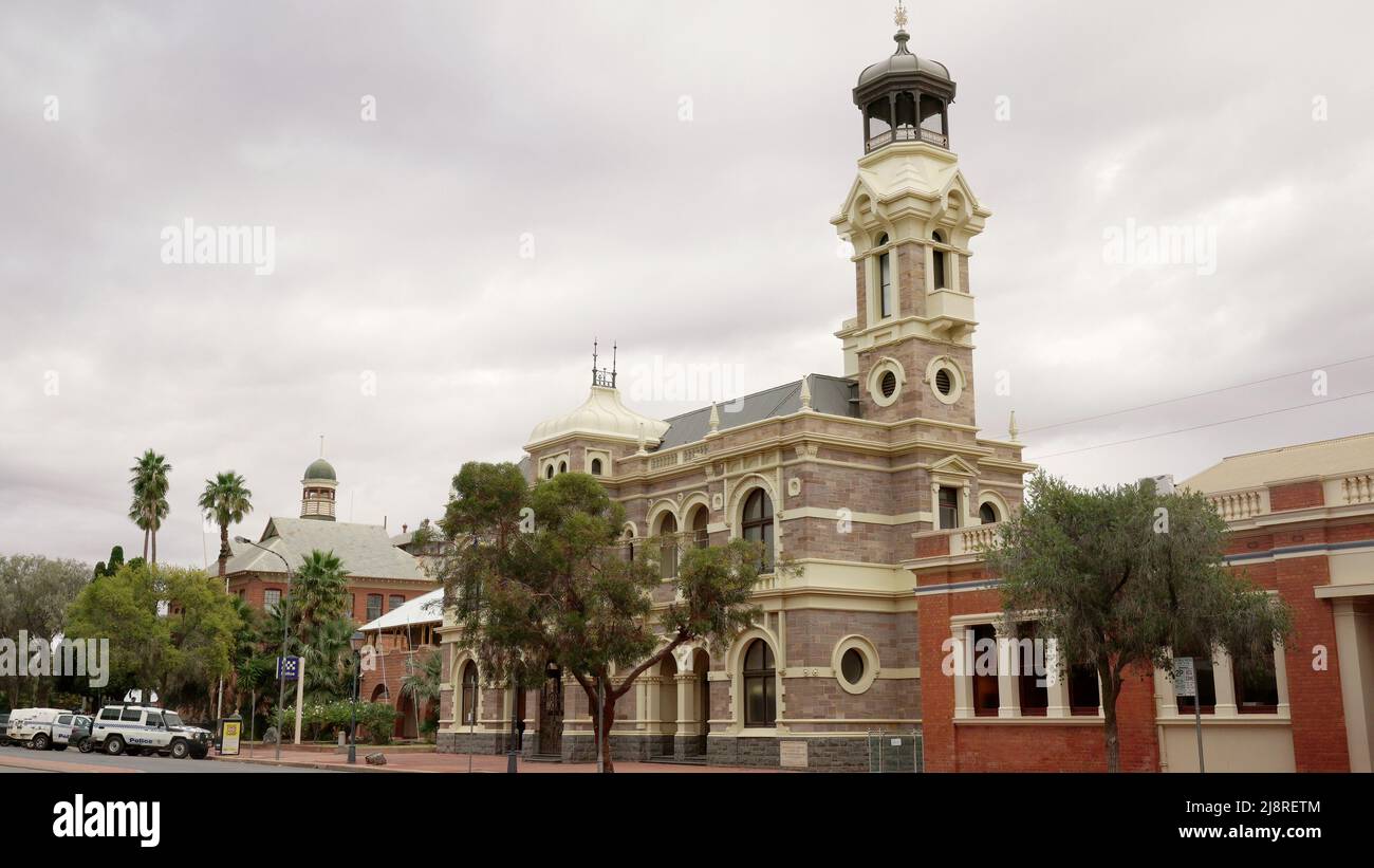 BROKEN HILL, AUSTRALIA - JUNE 15 2021: the historic town hall building at broken hill Stock Photo