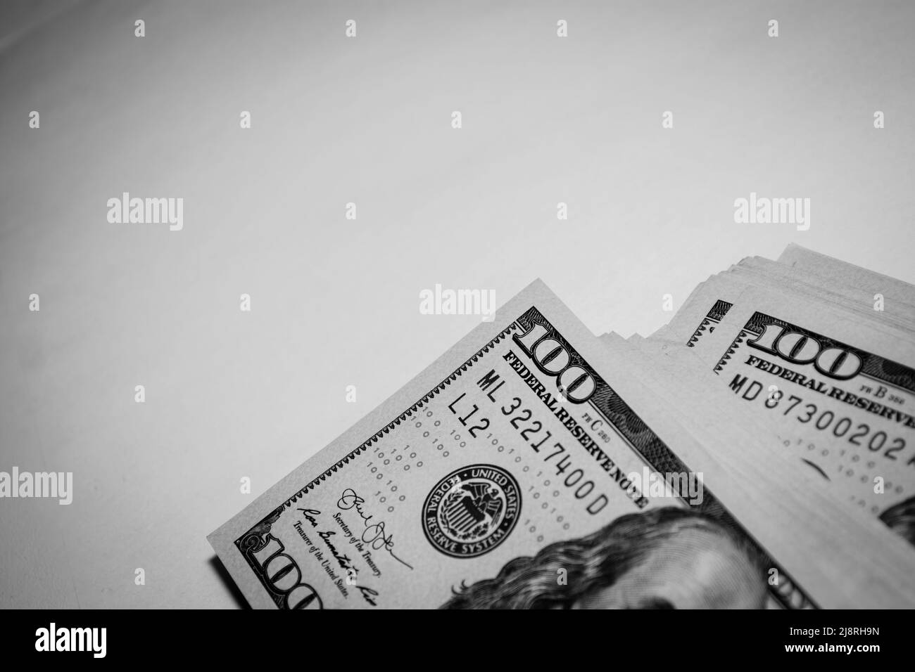 American 100 dollar bill Black and White Stock Photos & Images - Alamy