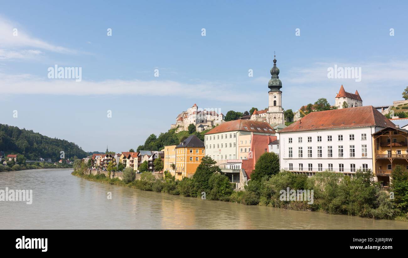 Burghausen, Germany - July 24, 2021: View on the town of Burghausen. With river Salzach, church St. Jakob and the main castle. Stock Photo