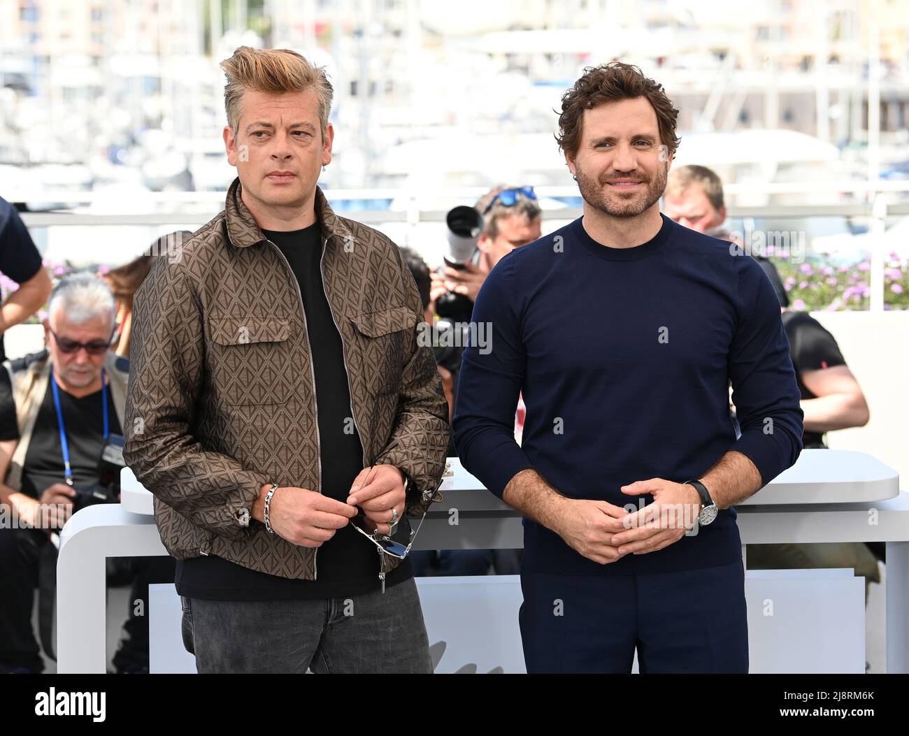 Cannes, France. 18th May, 2022. May 18th, 2022. Cannes, France. Benjamin Biolay and Edgar Ramirez attending the Un Certain Regard Jury photocall, part of the 75th Cannes Film Festival, Palais de Festival, Cannes. Credit: Doug Peters/Alamy Live News Stock Photo