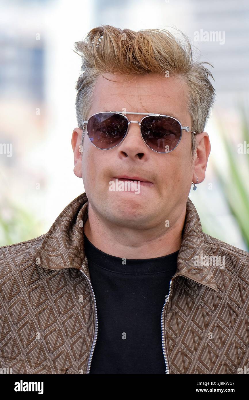 Cannes, France. 18th May, 2022. Cannes, France, Wednesday, May. 18, 2022 - Benjamin Biolay is seen at the Un Certain Regard jury photocall during the 75th Cannes Film Festival at Palais des Festivals et des Congrès de Cannes . Picture by Credit: Julie Edwards/Alamy Live News Stock Photo