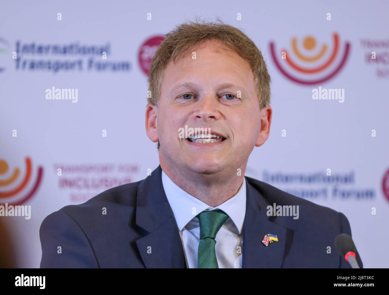 Leipzig, Germany. 18th May, 2022. Grant Shapps, Secretary of State for Transport of the United Kingdom, addresses a joint call for support to Ukraine at the International Transport Forum. Some 600 experts are expected to attend the three-day forum, including many transport ministers from the 63 member countries of the OECD's International Transport Forum (ITF). One focus this year should be Ukraine, with its blocked trade routes and infrastructure destroyed in the war. Credit: Jan Woitas/dpa/Alamy Live News Stock Photo