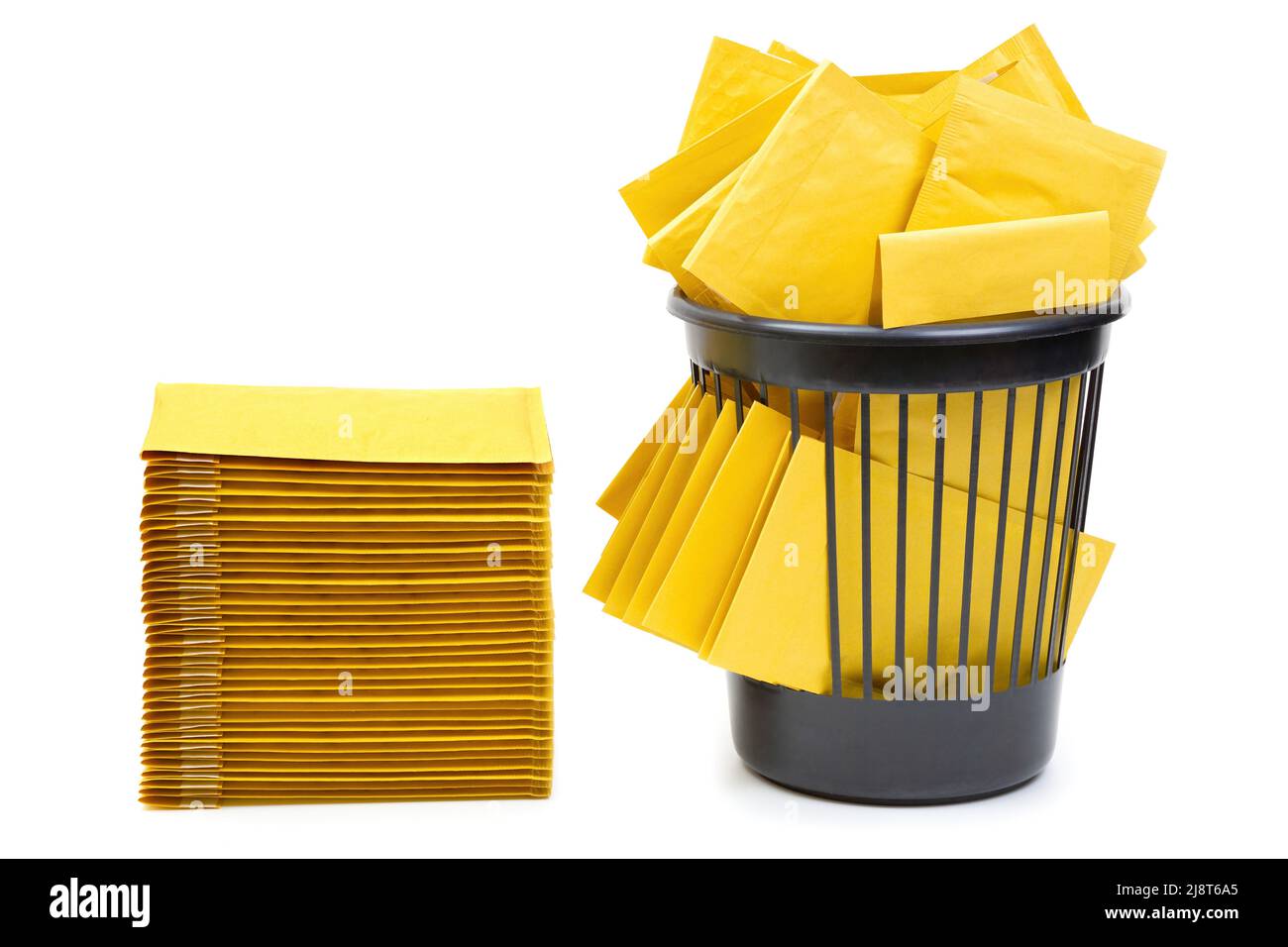 Office paper trash bin isolated Stock Photo by ©exopixel 53482625
