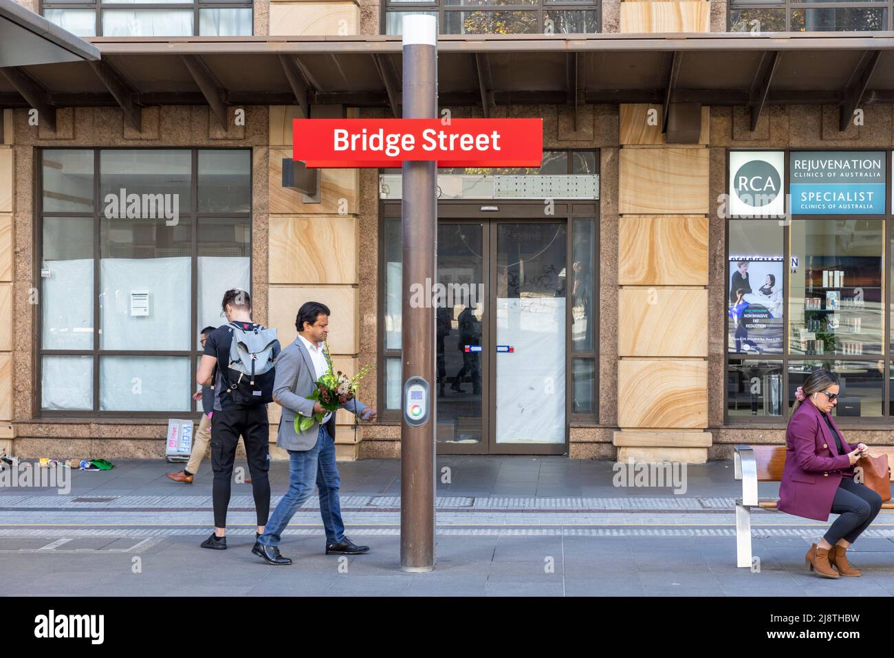 Sydney light rail train stop, Bridge