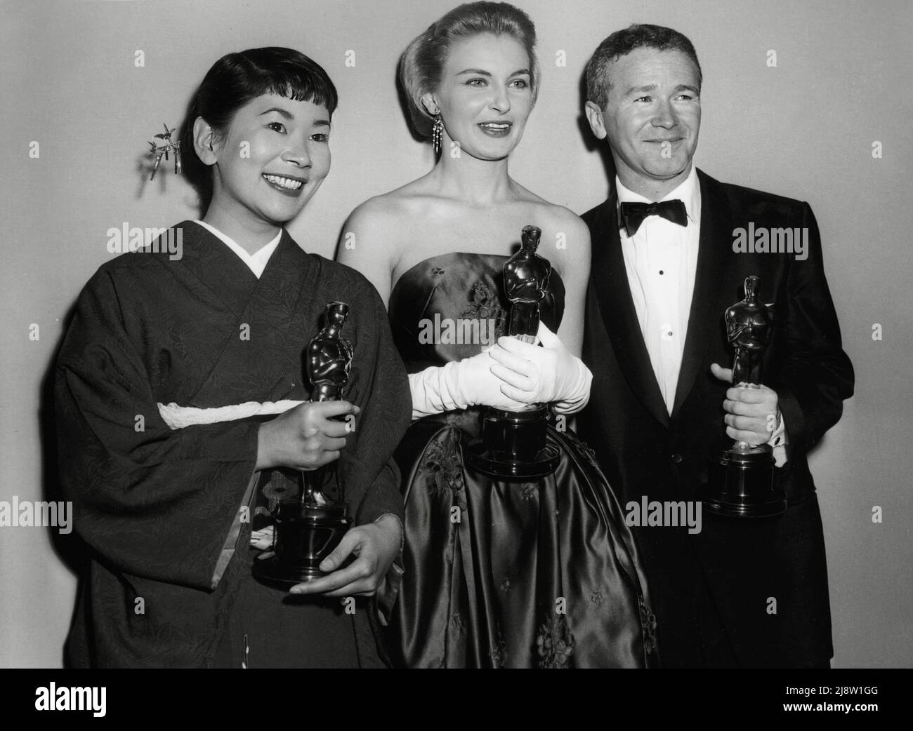 Miyoshi Umeki,Joanne Woodward  , 30th Academy Awards - 1958. File Reference # 34145-809THA Stock Photo