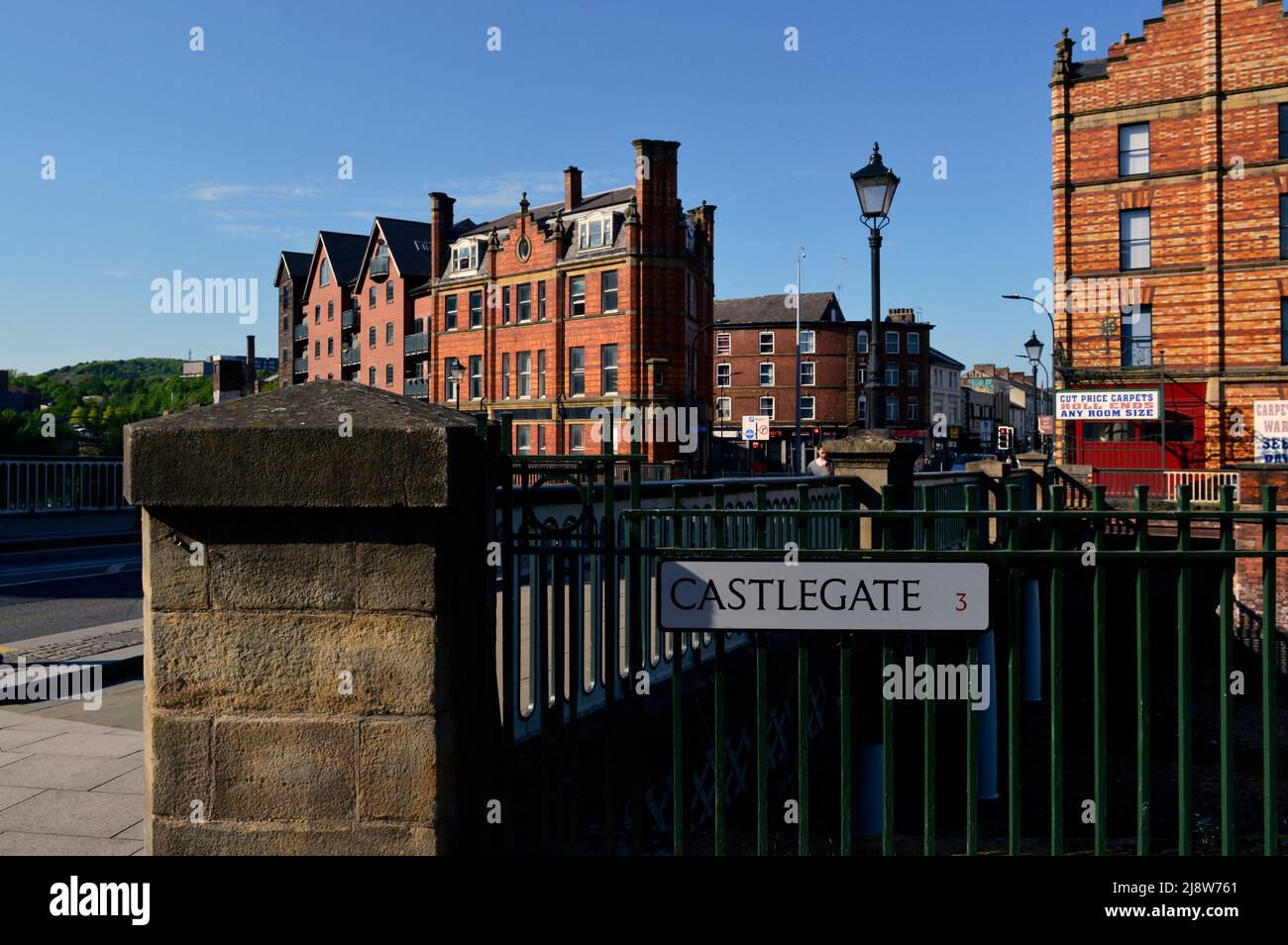 SHEFFIELD. SOUTH YORKSHIRE. ENGLAND. 05-14-22. Castle Street and Lady's Bridge looking towards Wicker. Stock Photo